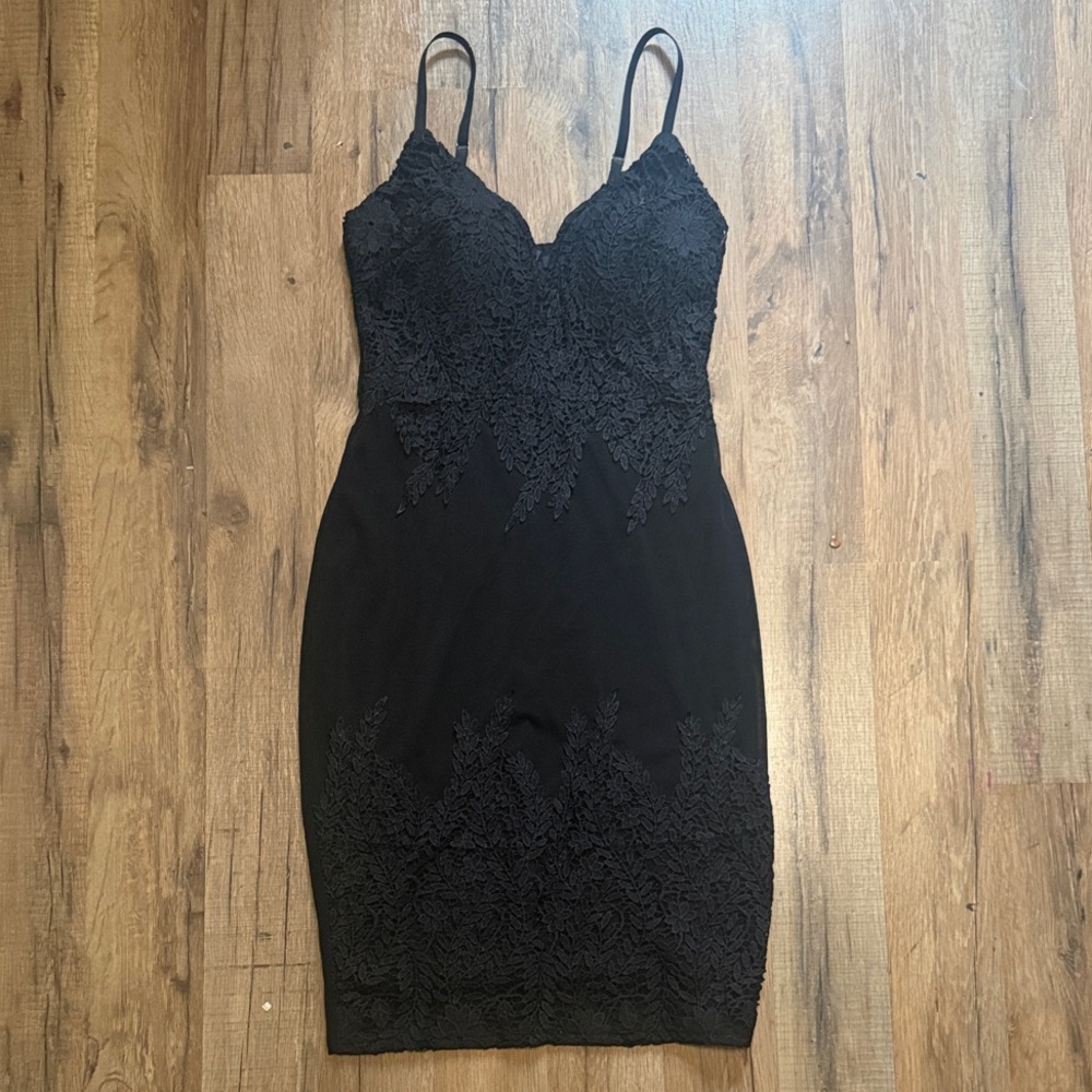 Entry Black Flower Lace Dress
